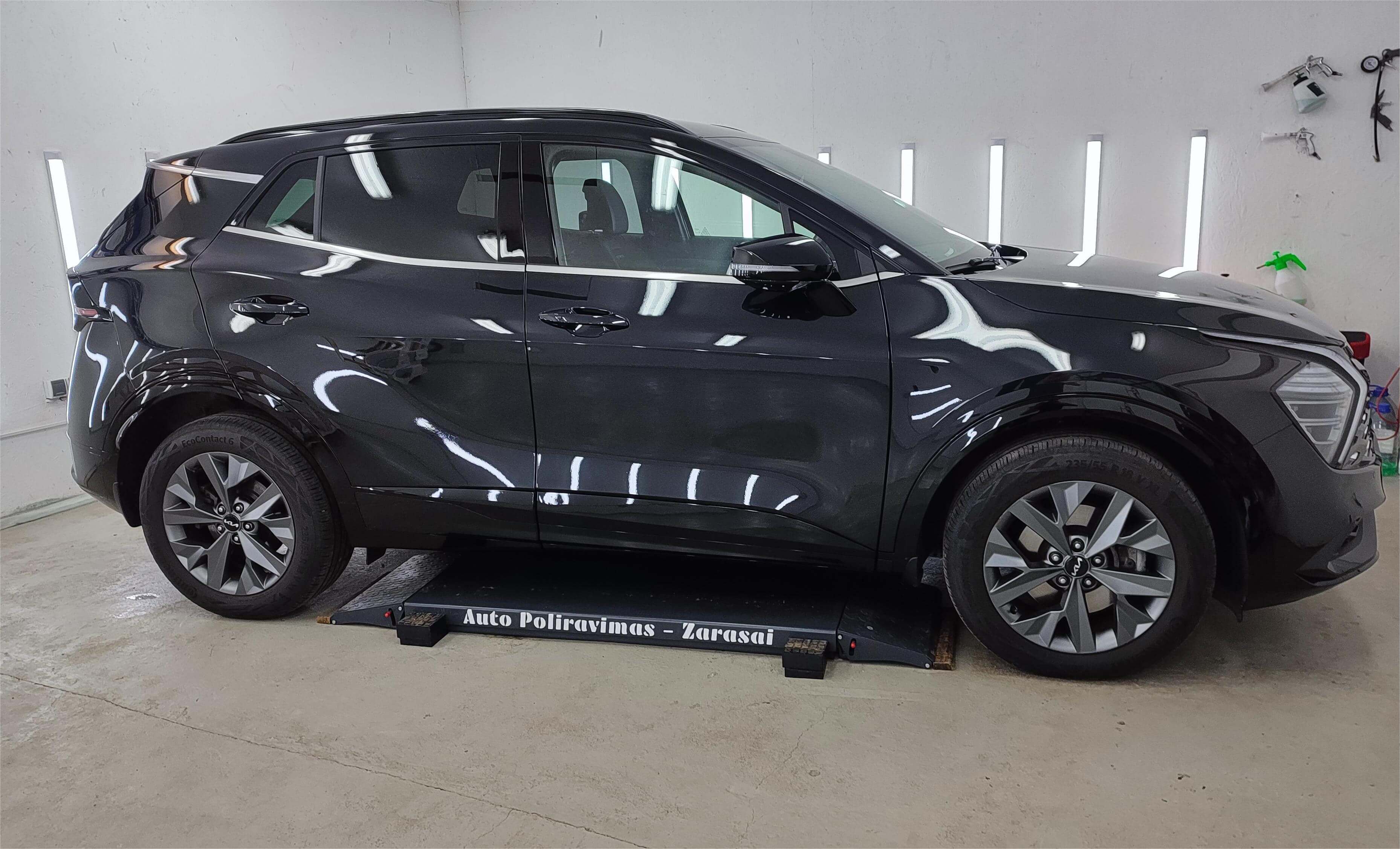 Poliruotas automobilis