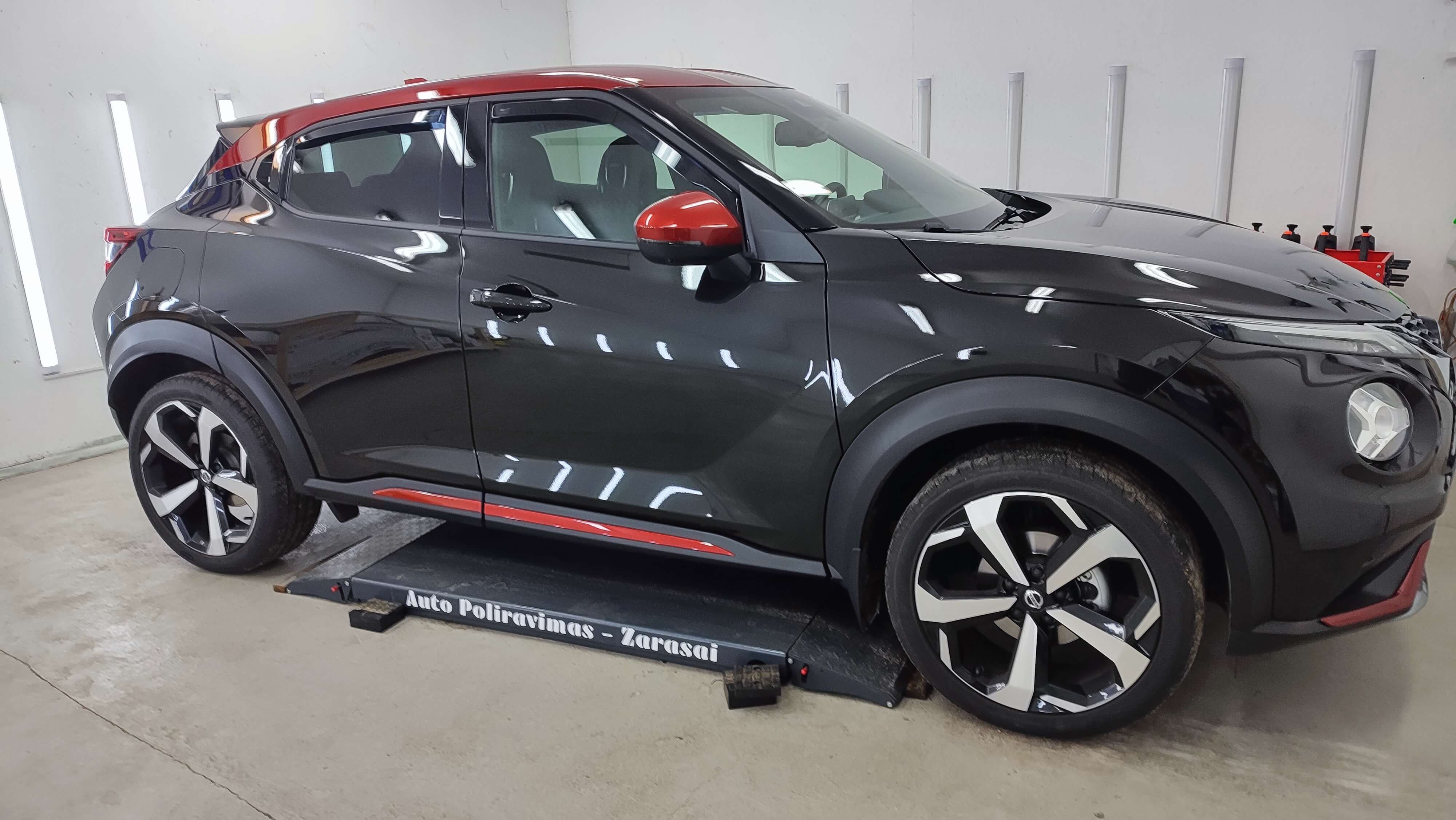 Poliruotas automobilis